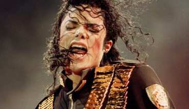 Michael-Jackson-in-concer-001